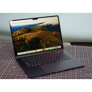 MacBook Air MRYT3